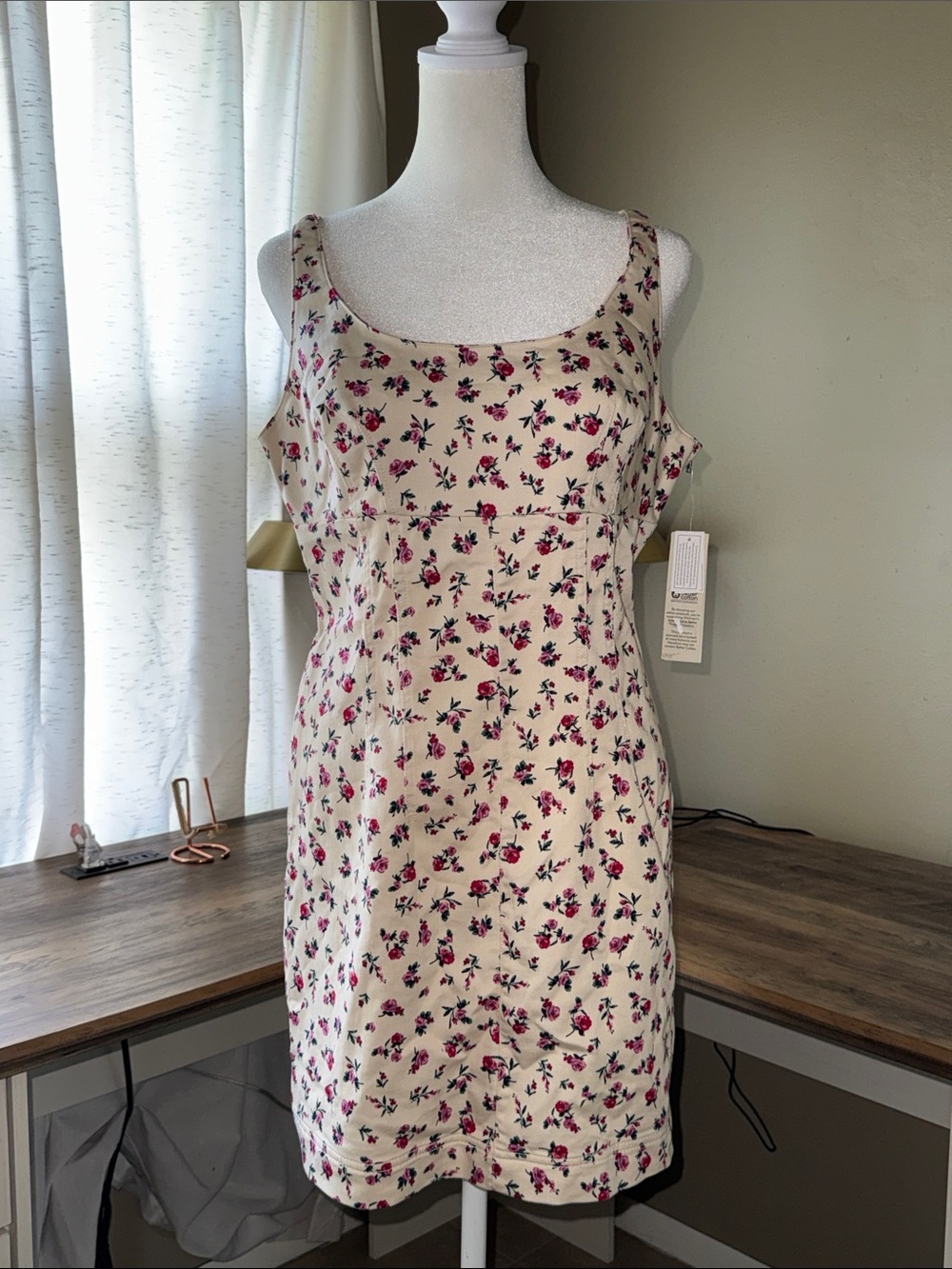 Floral Print Dress Medium with zipper